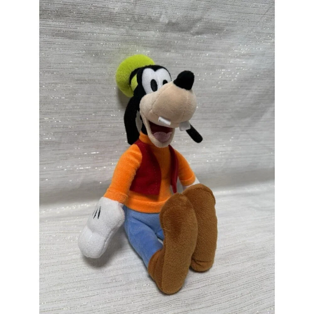Disney Small Classic Goofy Plush 12in Disney Just Play LLC 12in